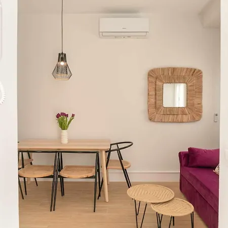 Isg Cuna Aparthotel Sevilla